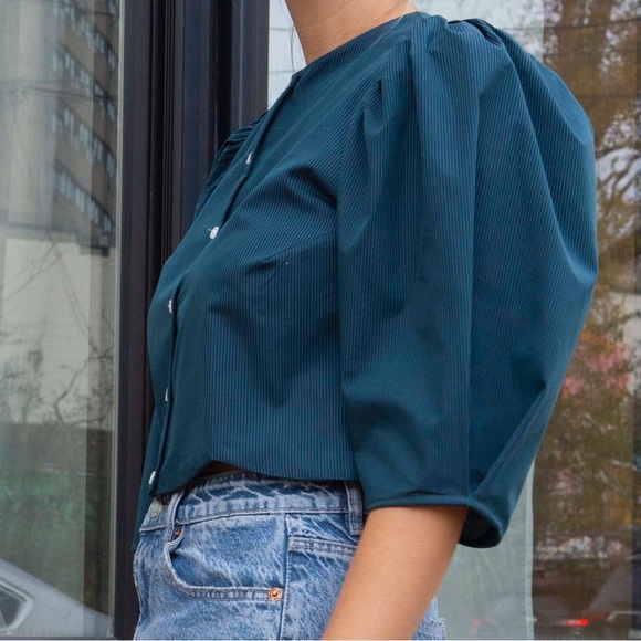 Hackwith Design House - Puff Sleeve Cropped Top - L - Picture 2 of 11